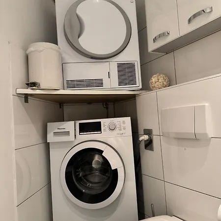 Gruenderzeitwohnung Zentrumsnah Mit Messeanbindung * Лейпциг