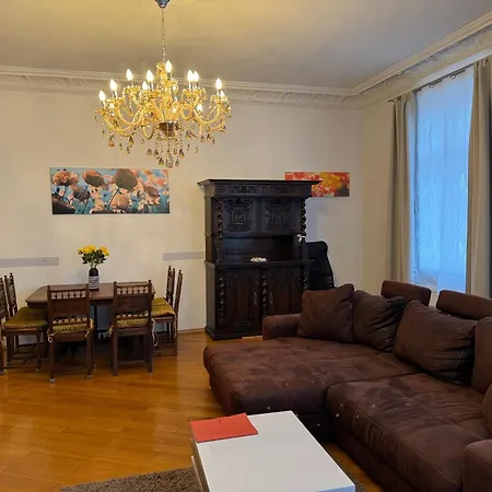 Kaiserzeit Im Himmelbett - City, Messe & Zoo, Lipsk