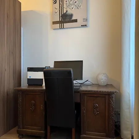 Kaiserzeit Im Himmelbett - City, Messe & Zoo,