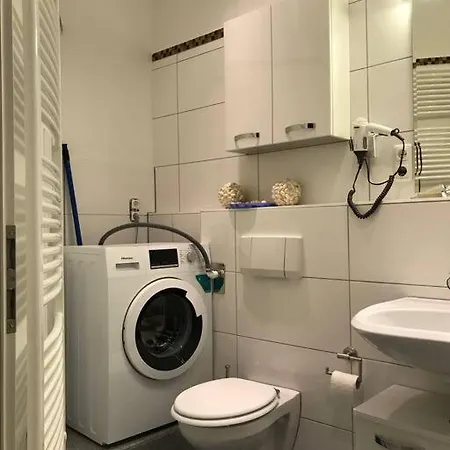 Kaiserzeit Im Himmelbett - City, Messe & Zoo, Apartamento Leipzig