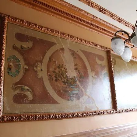 Gruenderzeitwohnung Zentrumsnah Mit Messeanbindung Апартаменты