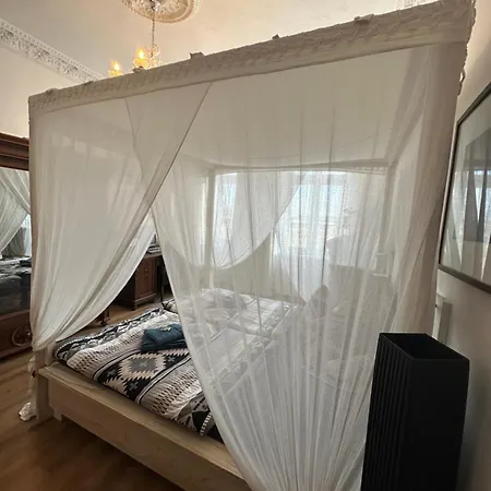 Kaiserzeit Im Himmelbett - City, Messe & Zoo, Lipsk