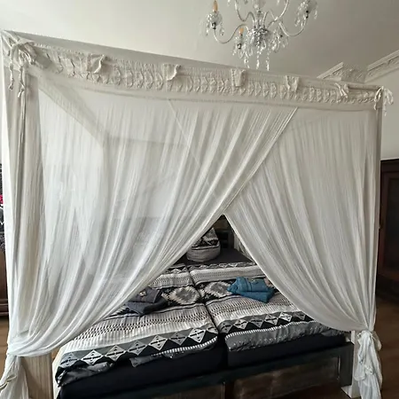 Apartament Kaiserzeit Im Himmelbett - City, Messe & Zoo,
