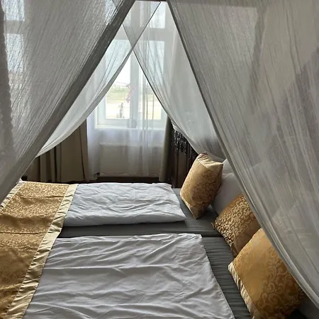 Kaiserzeit Im Himmelbett - City, Messe & Zoo,