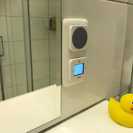 Kaiserzeit Im Himmelbett - City, Messe & Zoo, Apartamento