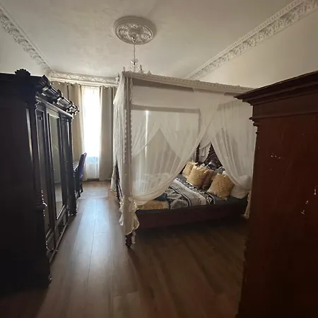 Kaiserzeit Im Himmelbett - City, Messe & Zoo, * לייפציג